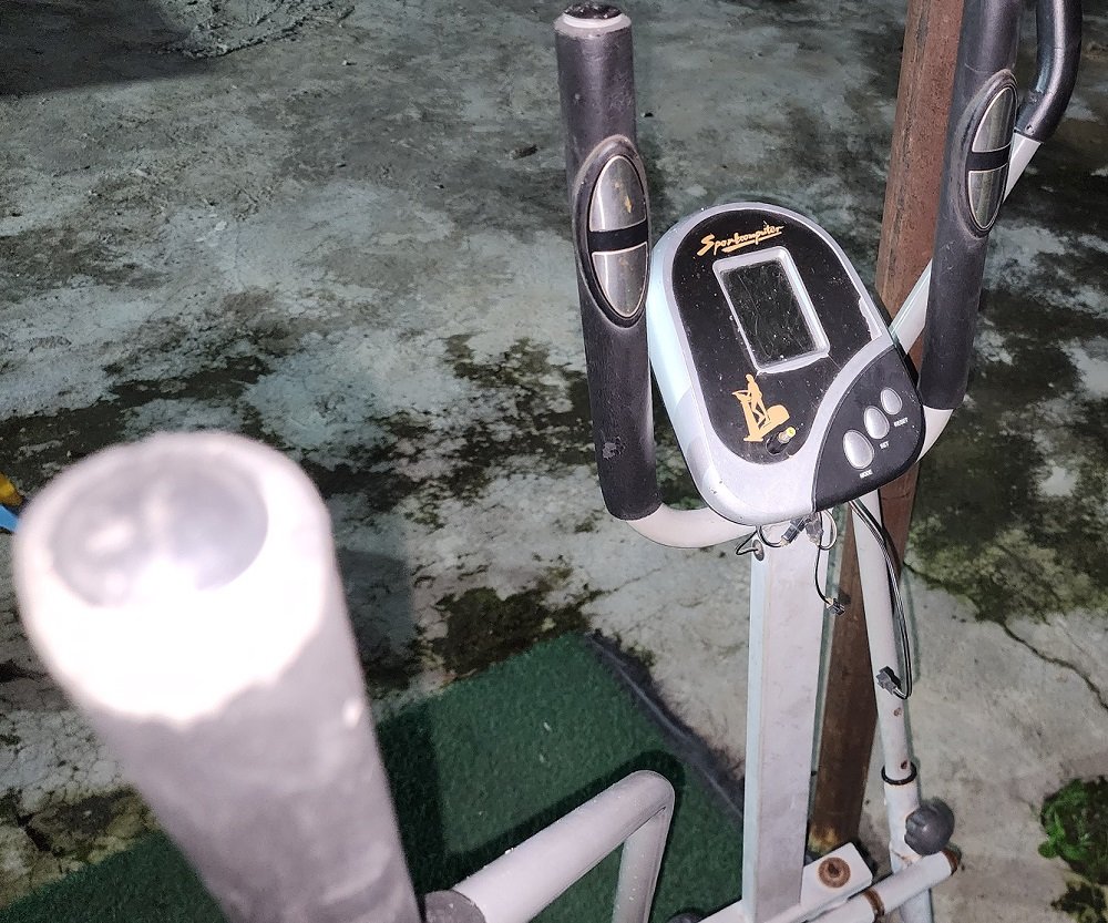 4 Handle Exercise Bike Sport Equipment Available for Sale in Bwari, Abuja image 2