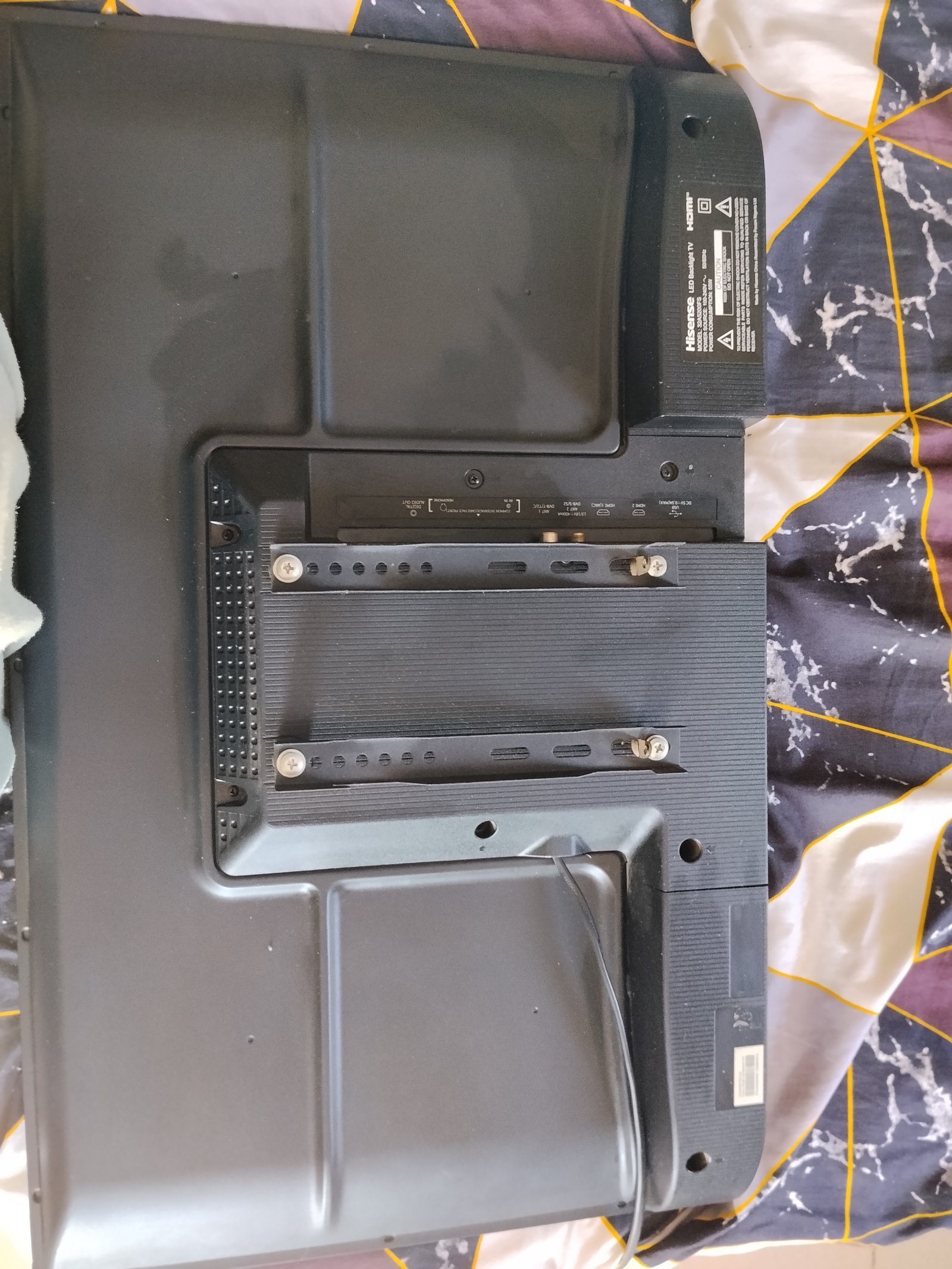 Hisense 32 inches" HD LED TV for sale image 3